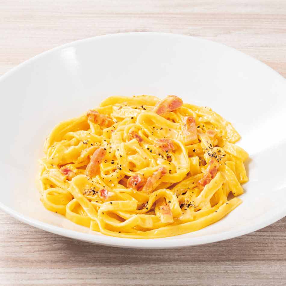 さらにおいしくリニューアルした濃厚カルボナーラ！