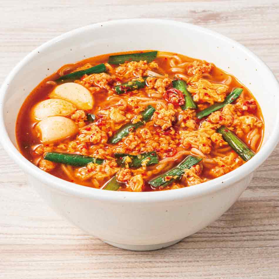 そば粉入り麺を使用した辛麺！