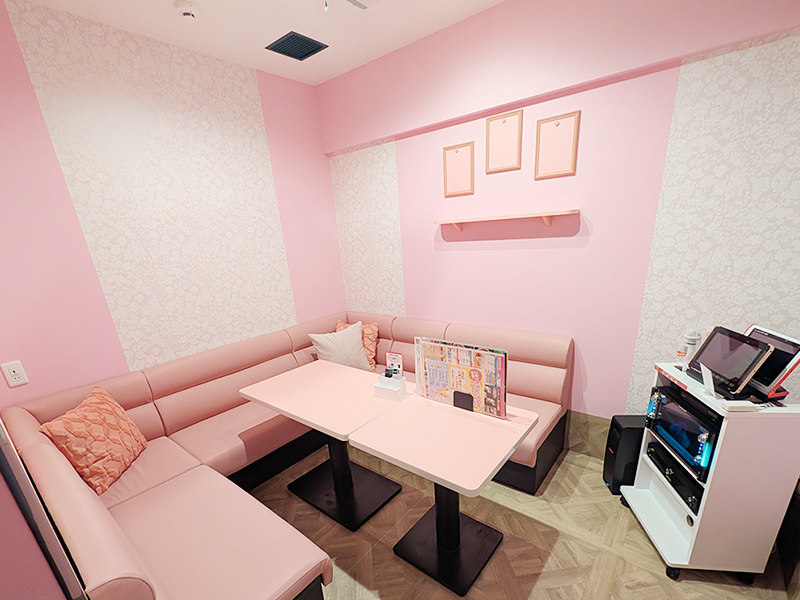 カラオケビッグエコー岡山本町通り店 推し色ルーム「桃」